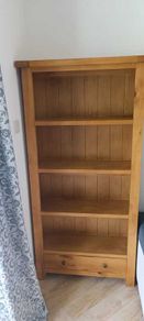 bookshelf