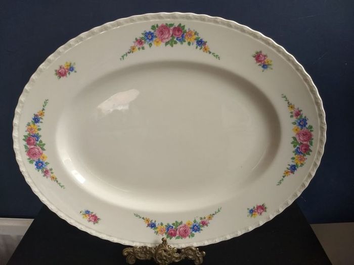 Fabulous 1930/30's Myott, Staffordshire, Large Platter in a Pretty Floral Pattern, Very Shabby Chic!