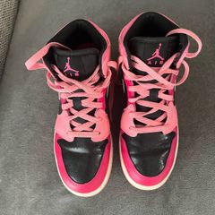 Pink and black Nike Air Jordan's UK4.5