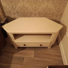 corner TV unit