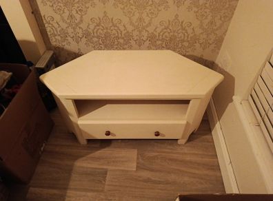 corner TV unit