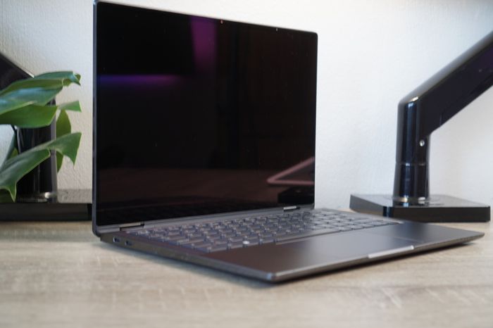 Premium Dell Latitude 9330 2in1 | 13.3" QHD+ Touch | i7-1260U | 16GB DDR5 | 512GB