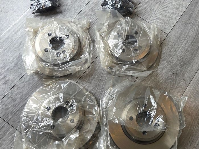 Mini cooper r50 brake pads and discs