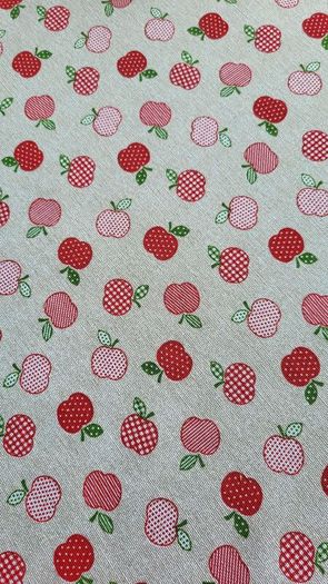 Tablecloth Round " Little Apples "