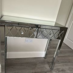 console table