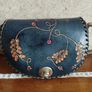 Stunning Vintage Blue Leather Handbag. Image 2