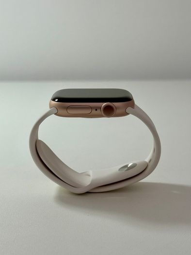 Apple Watch Series 10 - 42 mm Rose Gold Aluminium Case with Light Blush Sport Band, S/M