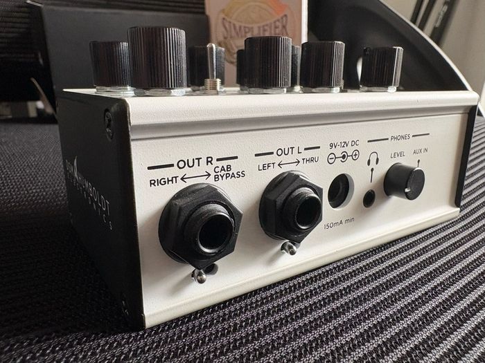 Simplifier MK II - Analog Guitar Amp Sim pedal