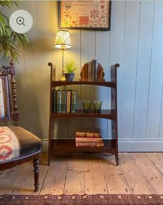 Mahogany bookcase / hobby shelf
