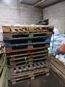 Pallets for free x 11