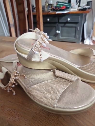 gold ladies sandals