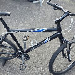 Giant Boulder 26 Bike  21 Frame Excellent Condition
