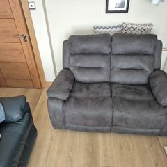2 Seat recliner sofa