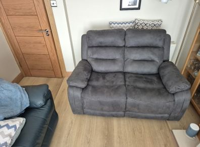 2 Seat recliner sofa