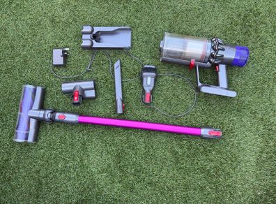 Dyson V10