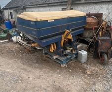 Manure spreaders