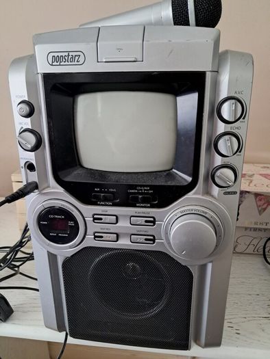 Popstarz karaoke machine