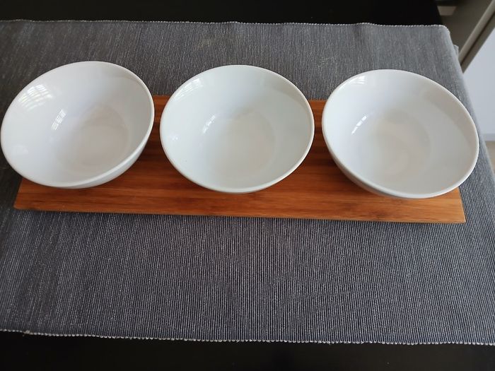 Bamboo tray with 3 bowls, never used