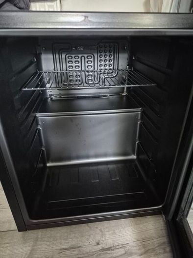 undercounter fridge