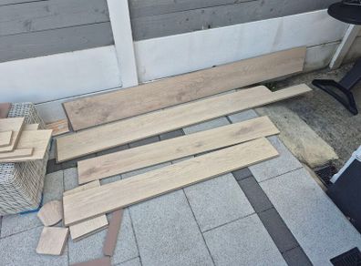 Free wood planks and cuts