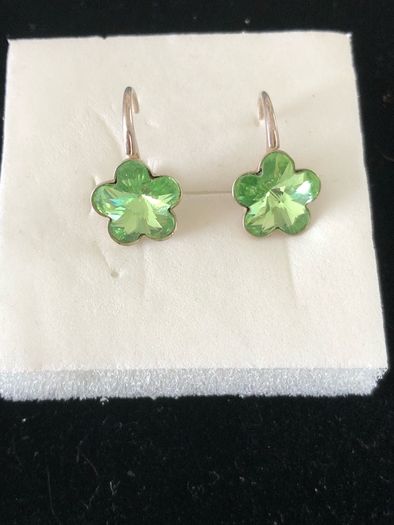 sterling silver peridot earrings