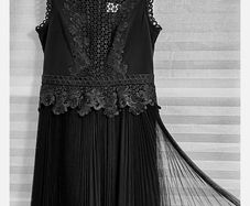 Stunning  Dress Ted baker size 2 uk 10. Beautiful dress for special occasions worn once