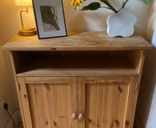Solid wooden storage press