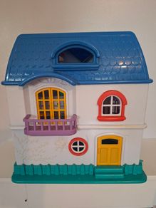 Keenway My Happy Family Doll Play House