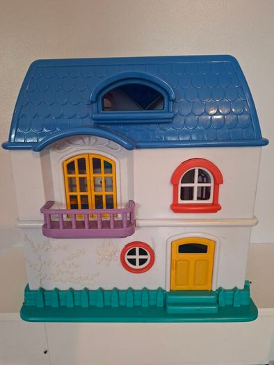 Keenway My Happy Family Doll Play House