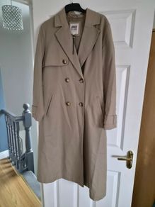 Womans Beige Mac