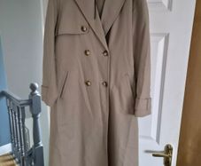 Womans Beige Mac