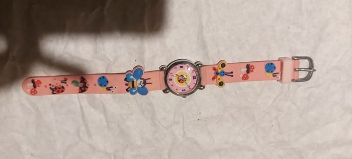 lulu ladybird watch,used condition,,see pictures,,price includes post to anywhere in Ireland thank you  sold as is .