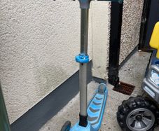 3 wheels scooter