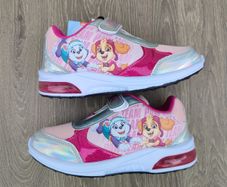 Girls Light up Paw Patrol trainers (brand new)