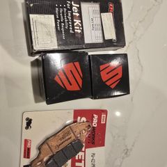Dynojet Kit, Oil Filters x 2 and Front Brake Pads Kawasaki W650