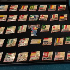 Limited Edition Commemorative Pin Collection 1998 World Cup