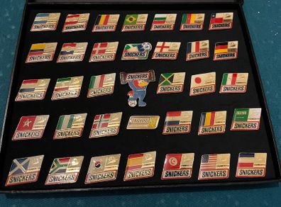 Limited Edition Commemorative Pin Collection 1998 World Cup