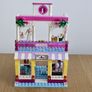 Lego Friends Heartlake Shopping Mall (41058) and grey plate Image 5