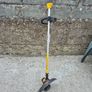 dewalt battery strimer Image 2