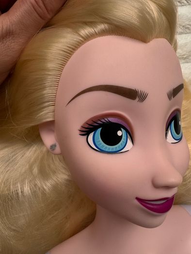 Disney Frozen Elsa Styling Head Used approx. 20 cm. Please see photos