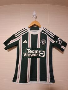 Manchester United Jersey. Official Adidas Boys Girls Age 9 To 10 Years Away Jersey.  Collect In Dublin Or Receive Via Post.