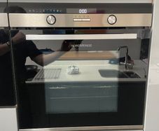 Single pyrolytic oven