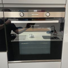 Single pyrolytic oven