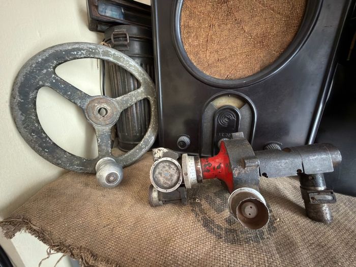 Ww2 artillery sight flak 88 and traversing crank for the German flak