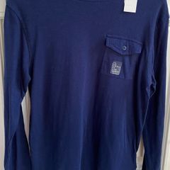 GAP navy long sleeved top