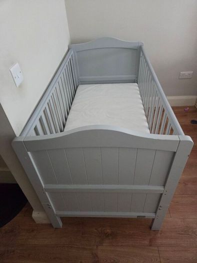Nested toddler cot with mattress, barely used, good condition