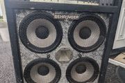 450-Watt Behringer Bass amp - Ultrabass BX4410A