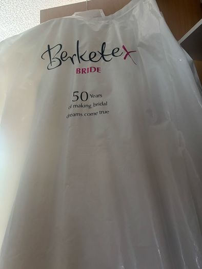 wedding dress never worn