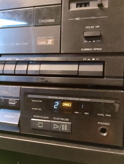 Akai stereo system