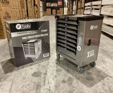 BRAND NEW eight drawer Tool Chest full of Tools